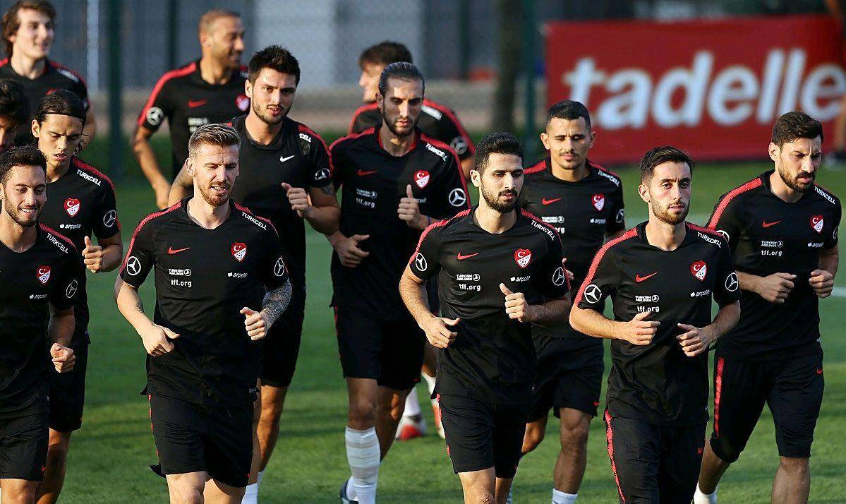 九游官网入口充值-欧联赛程吃紧，门兴格拉德巴赫冲刺阶段防线松动，更衣室稳定，心理建设被强调的简单介绍